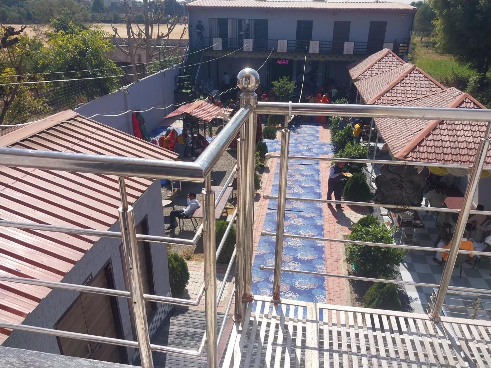 Agm Hotel And Restaurant Chaumu Экстерьер фото